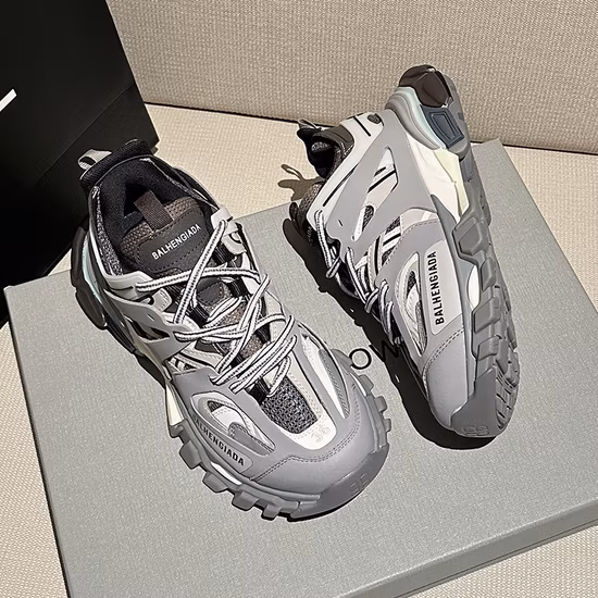 Yeezy Boost 700 シューズ ウェーブ ランナー スニーカー